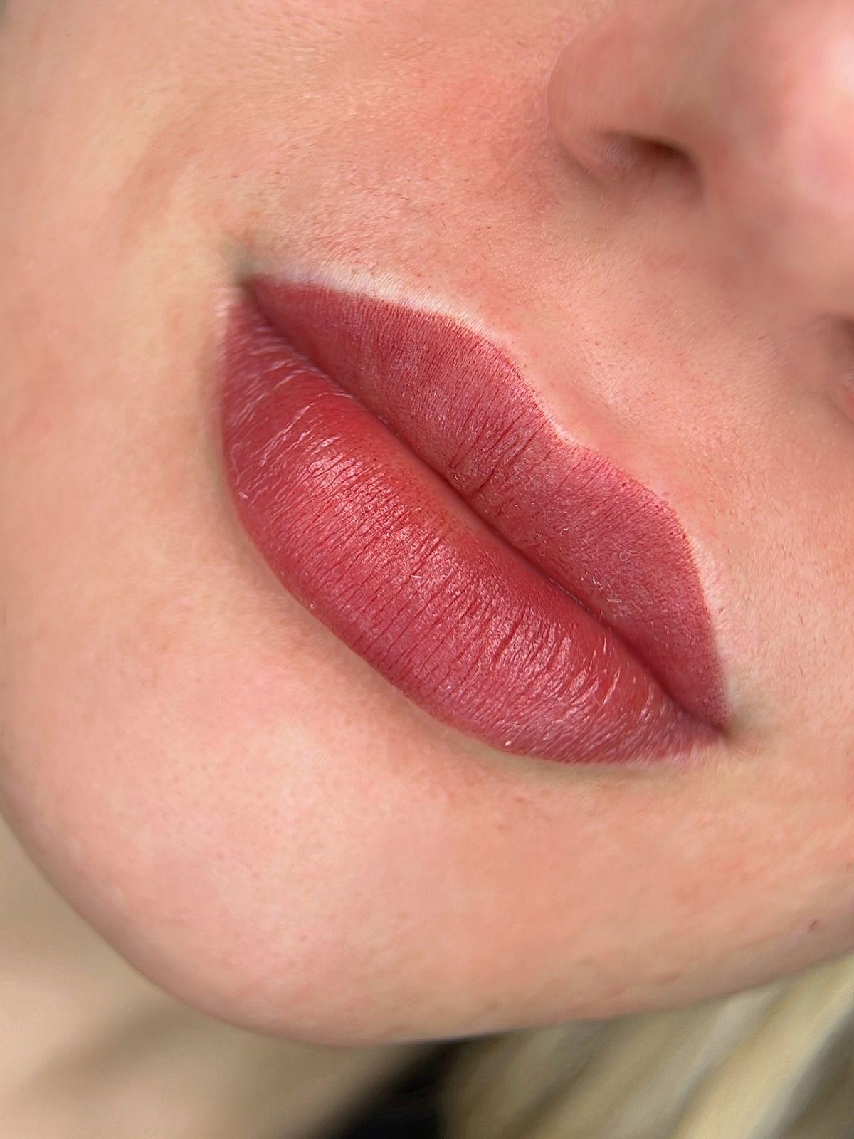 lip blushing