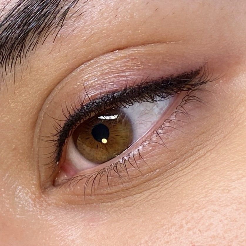 İstanbul Deepliner Uygulaması | Doğal Kalıcı Eyeliner